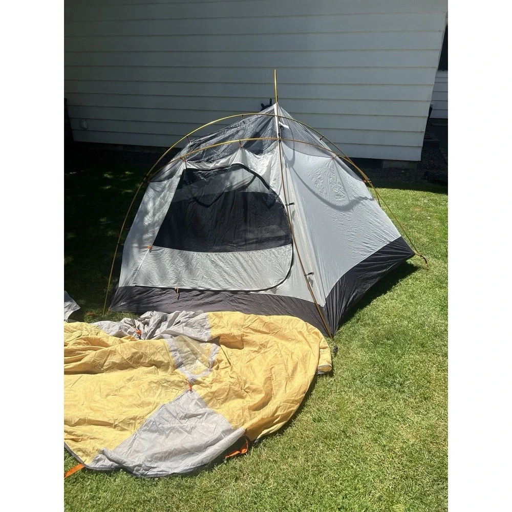 Rei Taj 3 Camping Tent W/ Gear Loft, Aluminum Tent As Is Read!